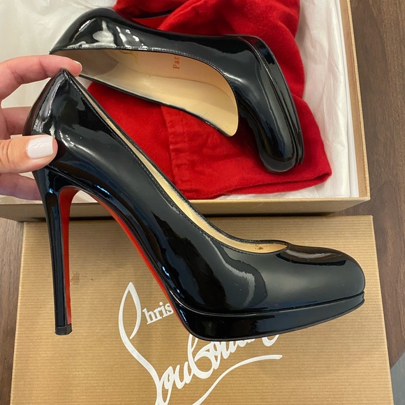 Authentic Christian Louboutin Simple Pump - Picture 1 of 5